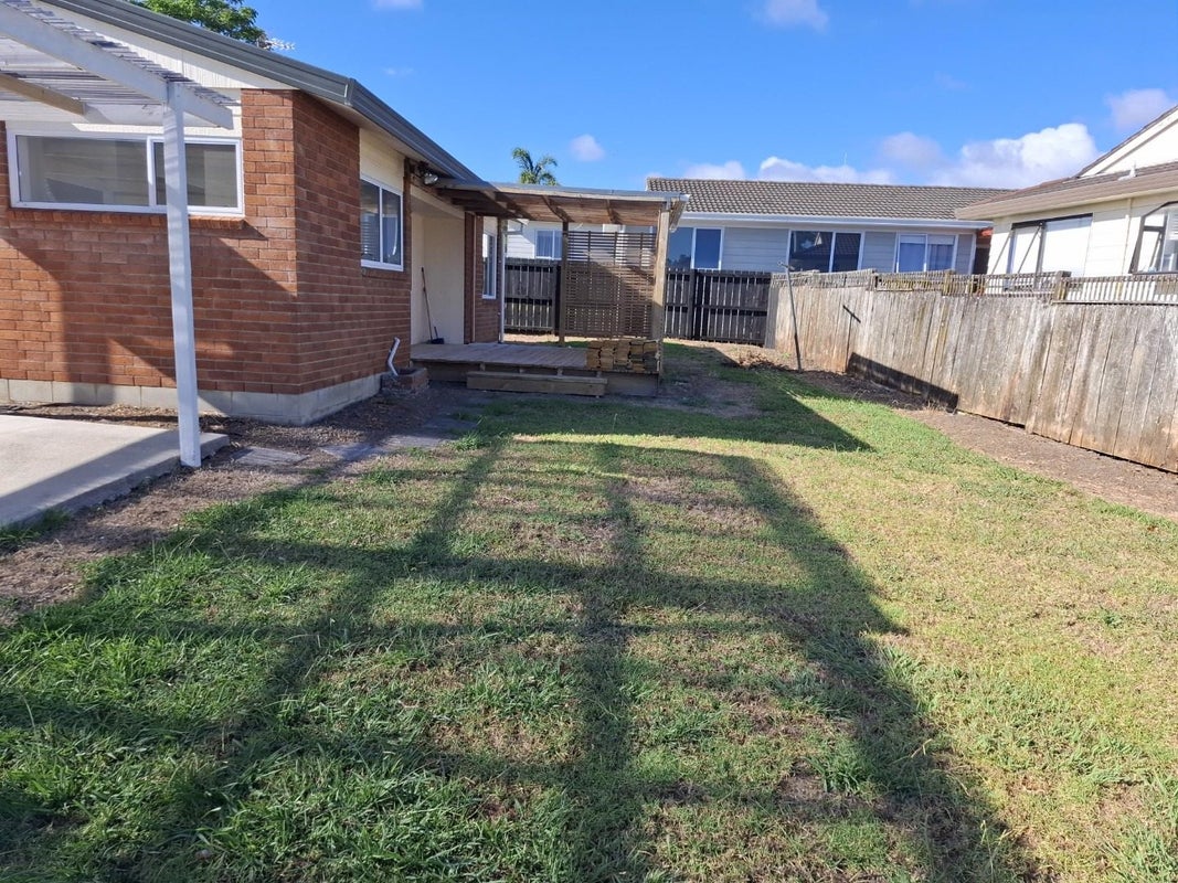 26 Childers Road, Ranui, Auckland - Carousel 21