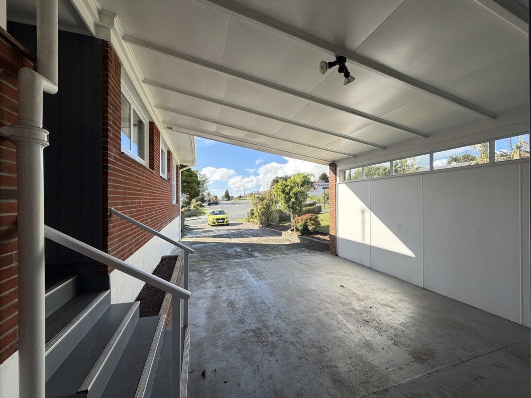 2 Crawford Crescent, Kamo, Whangarei - Carousel 15