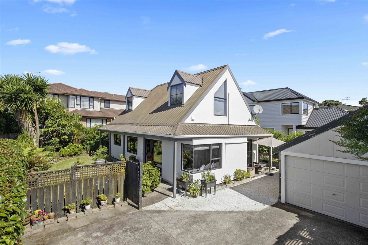 31A Renfrew Avenue, Sandringham, Auckland - Carousel 1