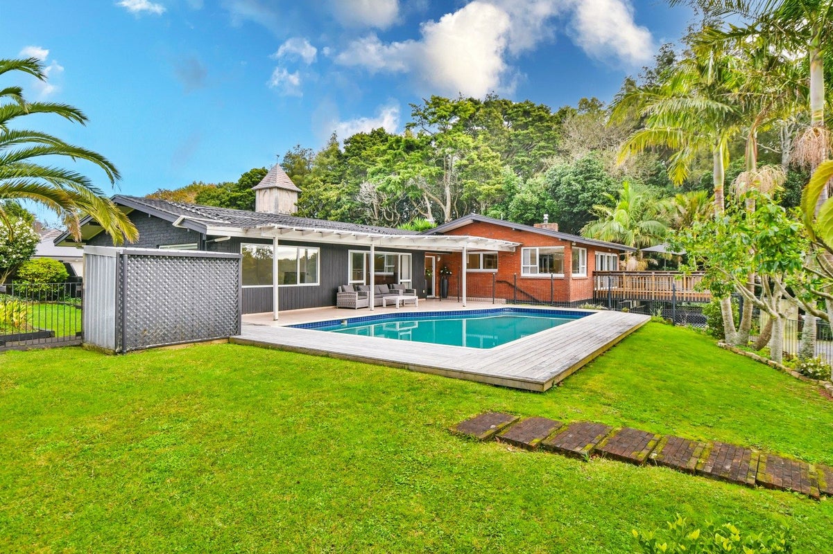 86 Hill Road, Hill Park, Manukau City, Auckland - Carousel 28