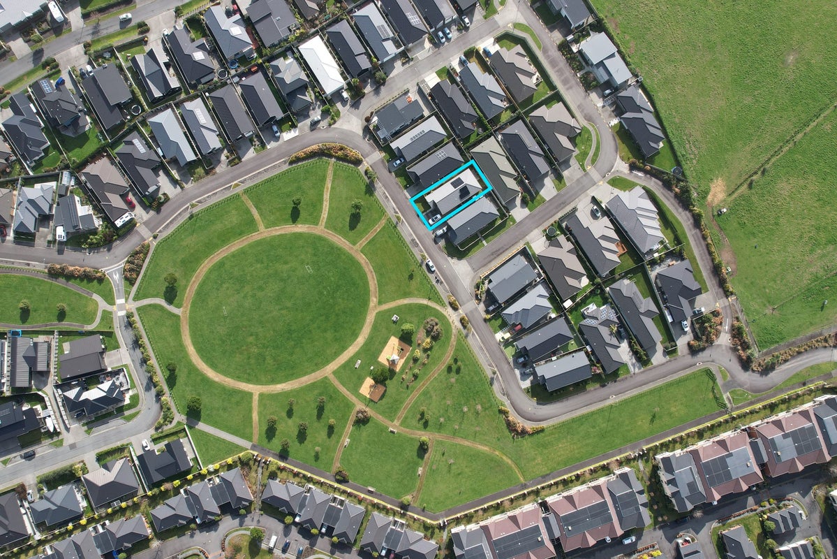 29 Pohe Street, Waikanae - Carousel 22