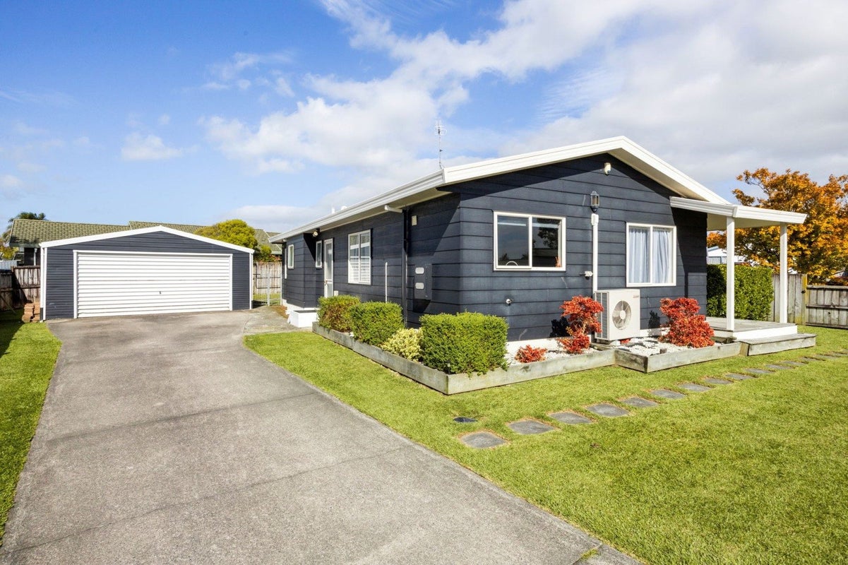 15 Myrlene Place, Nawton, Hamilton - Carousel 1
