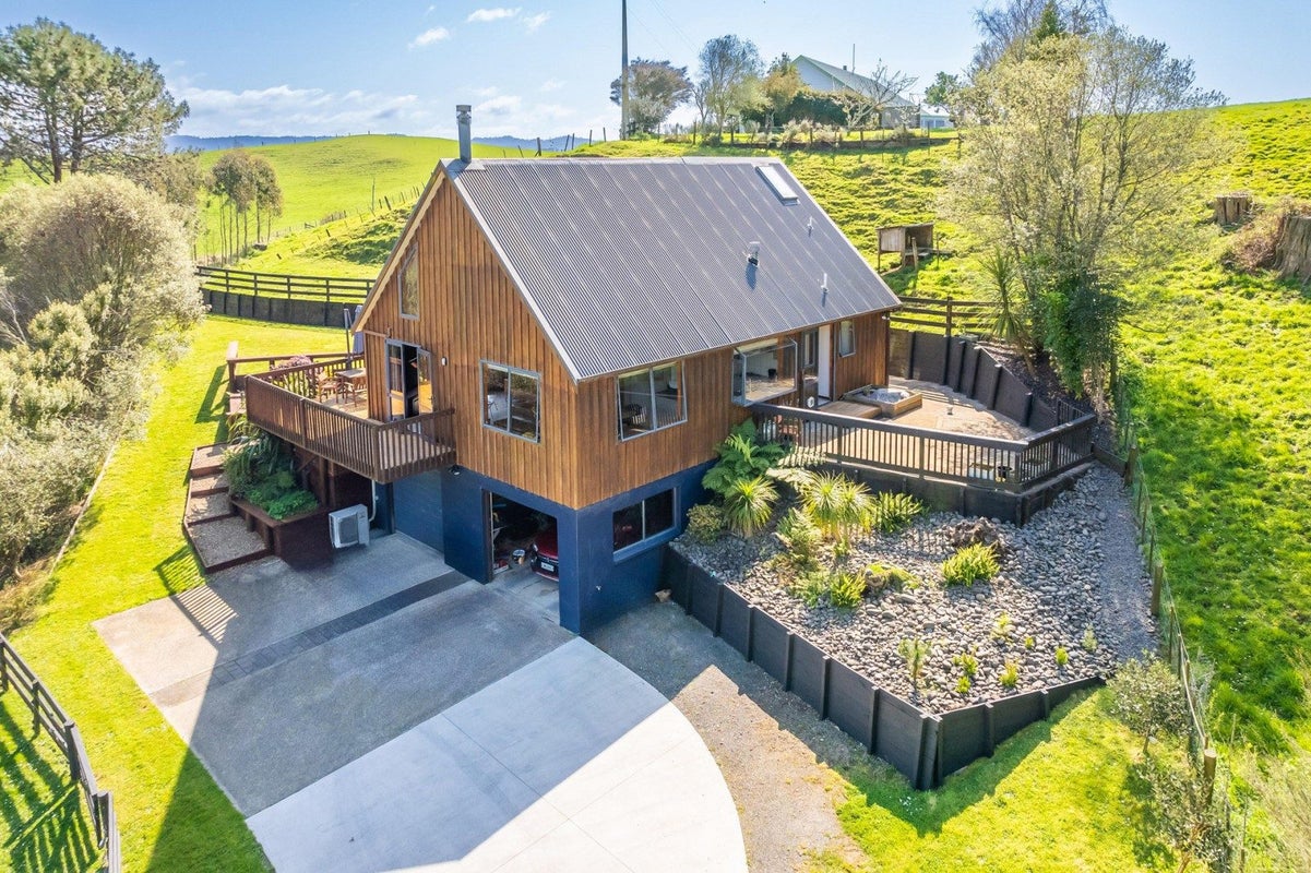 86 Karakariki Road, Whatawhata - Carousel 1