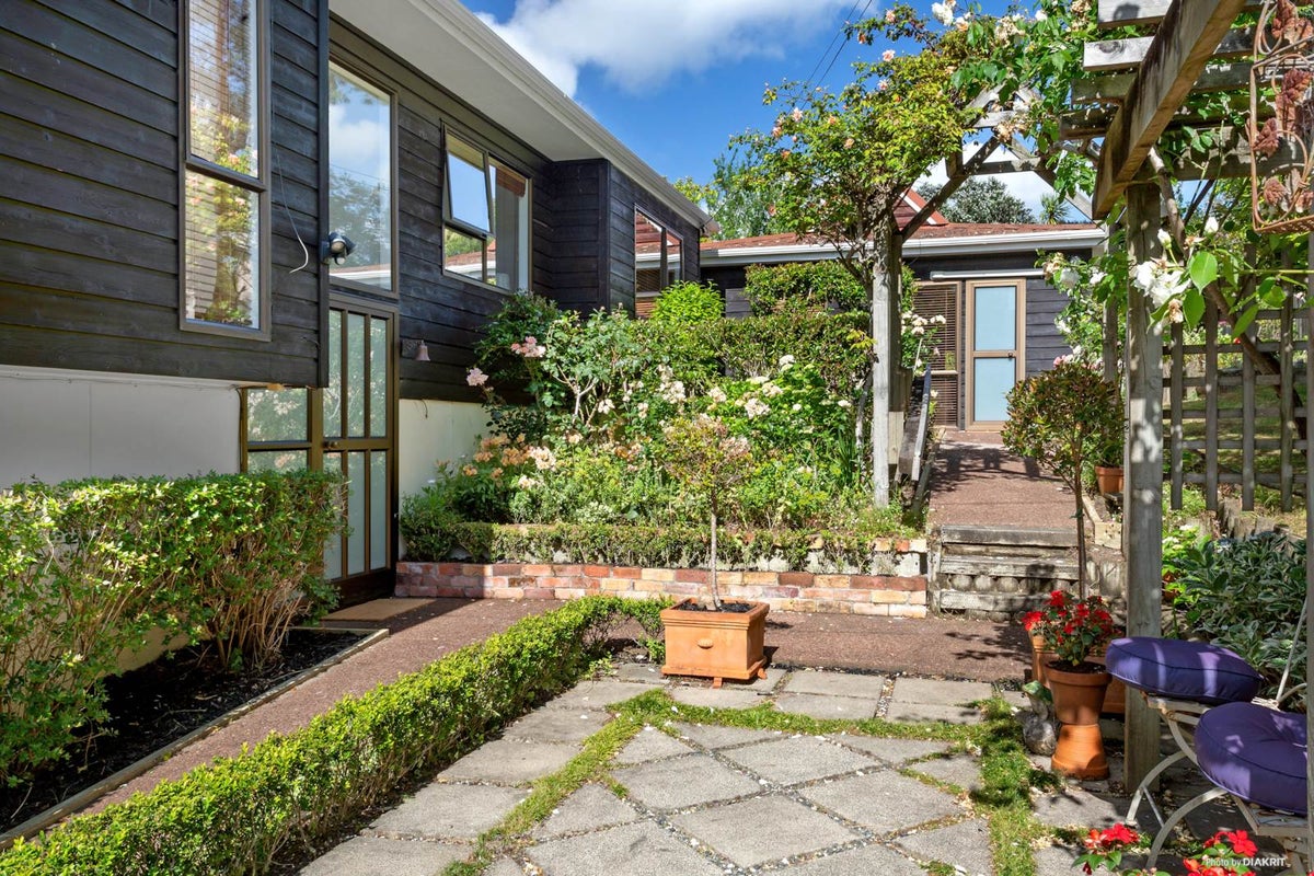 2/7 Salem Place, Torbay, Auckland - Carousel 2