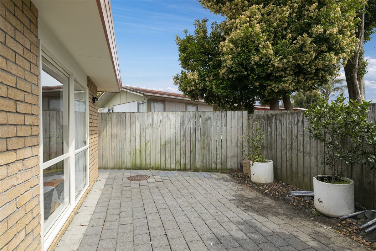 79A Sturges Road, Henderson, Auckland - Carousel 23