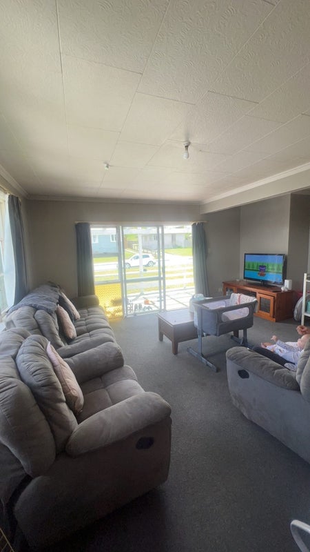 10 Takahe Street, Taihape - Carousel 2