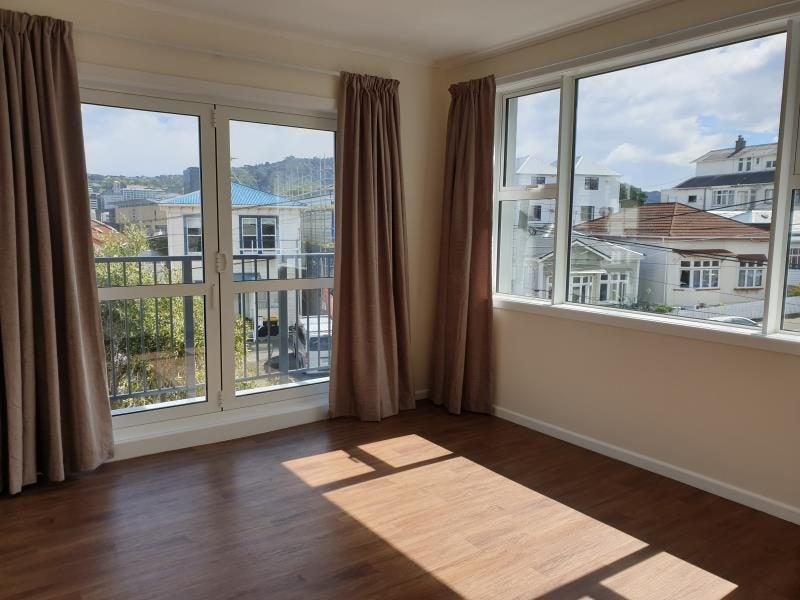 3/36 Roxburgh Street, Mount Victoria, Wellington - Carousel 1