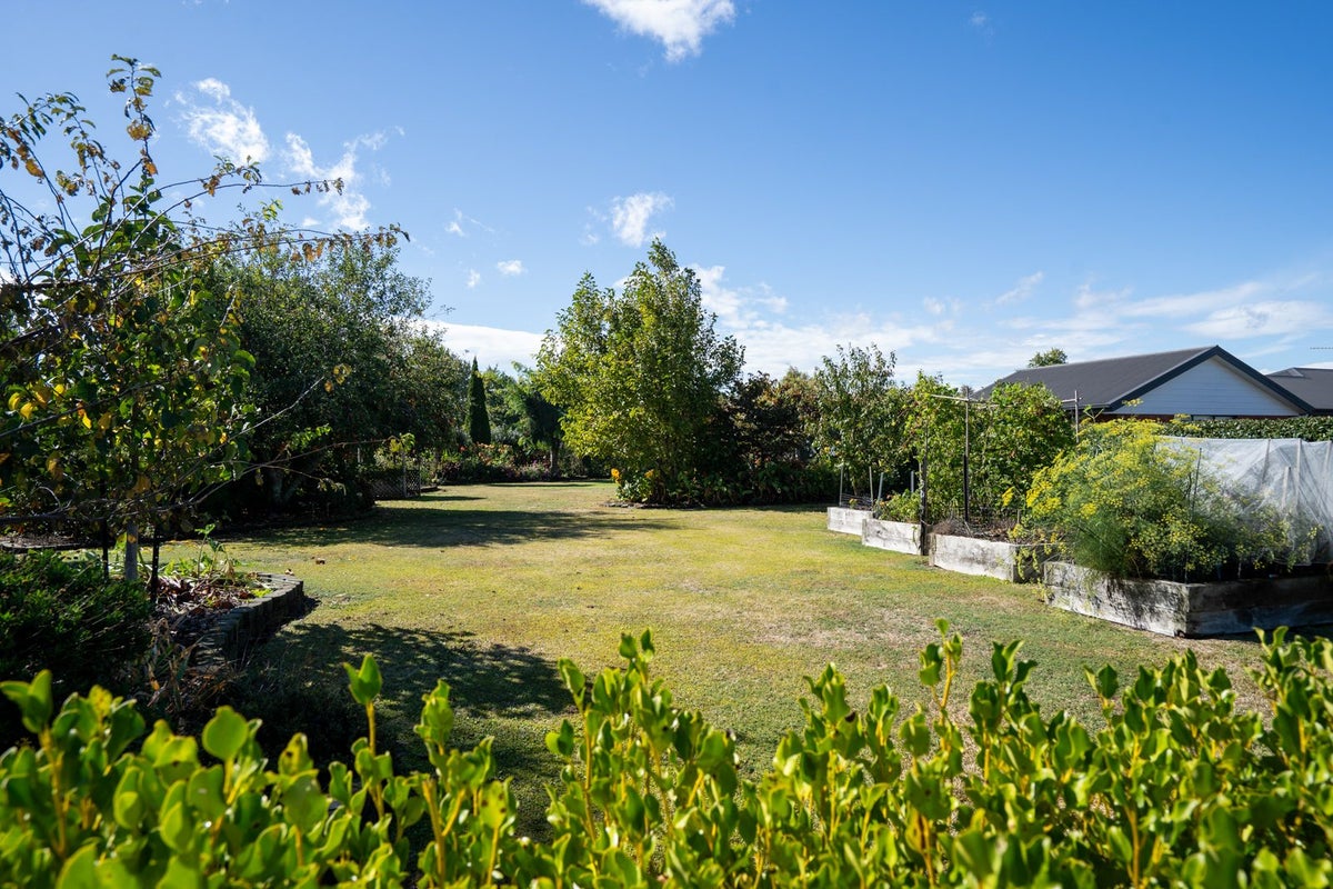 3 De La Mare Drive, Leamington, Cambridge - Carousel 2