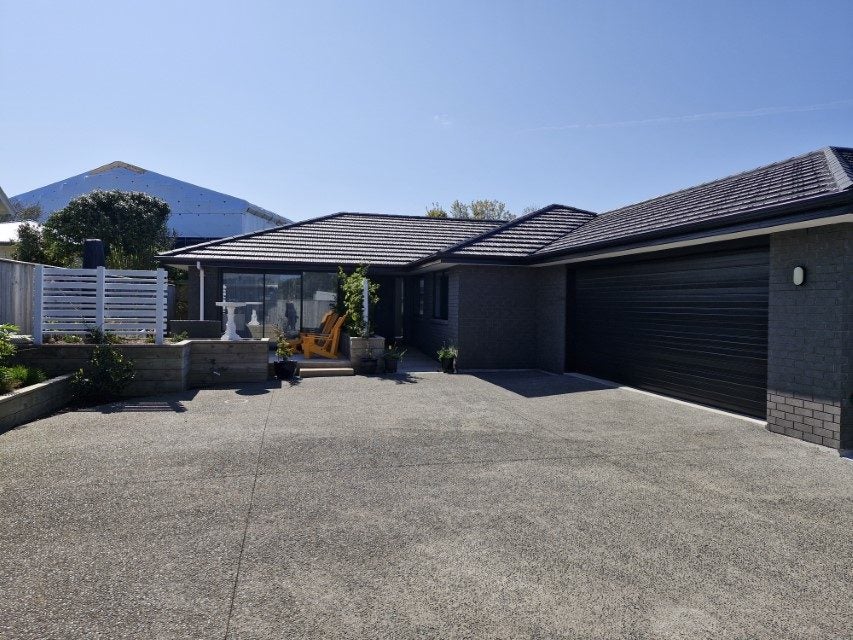 14A Bell Street, Welbourn, New Plymouth - Carousel 1
