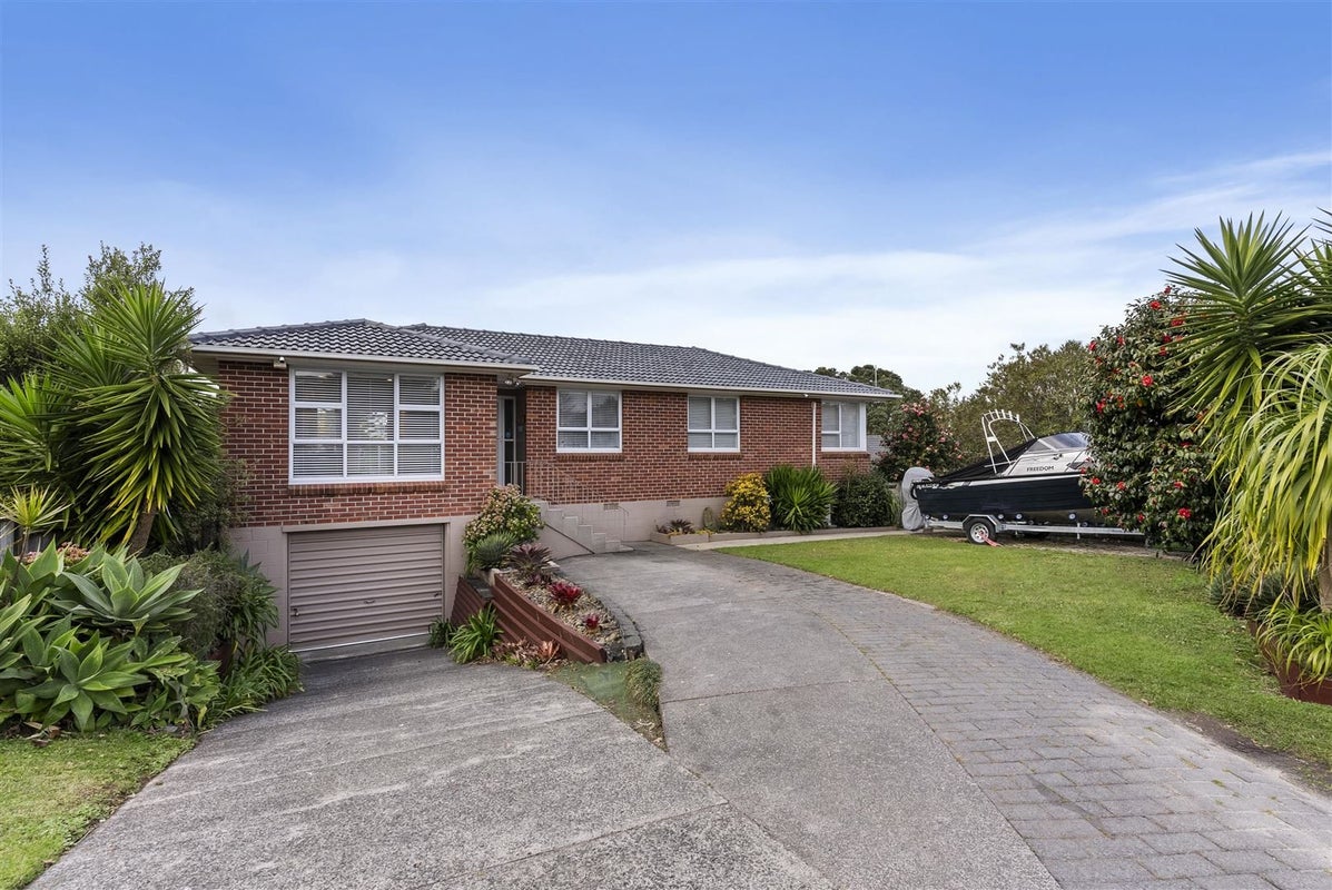 10 Finnerty Avenue, Howick, Auckland - Carousel 39