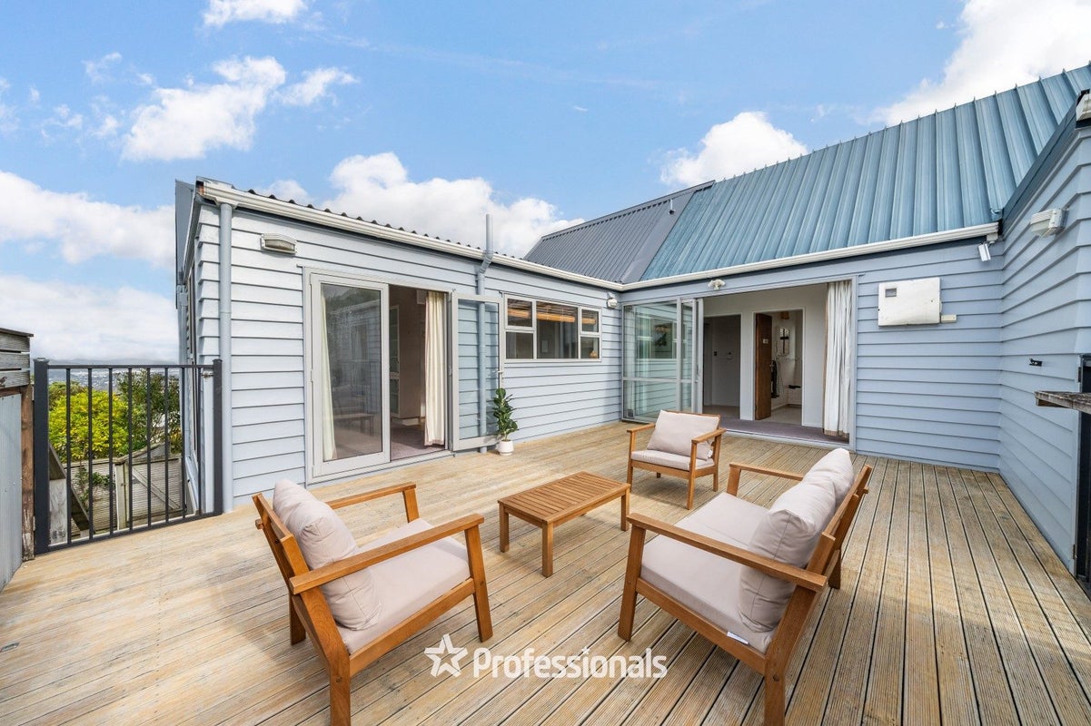 3 Lone Tree Grove, Kelson, Lower Hutt, Wellington - Carousel 2