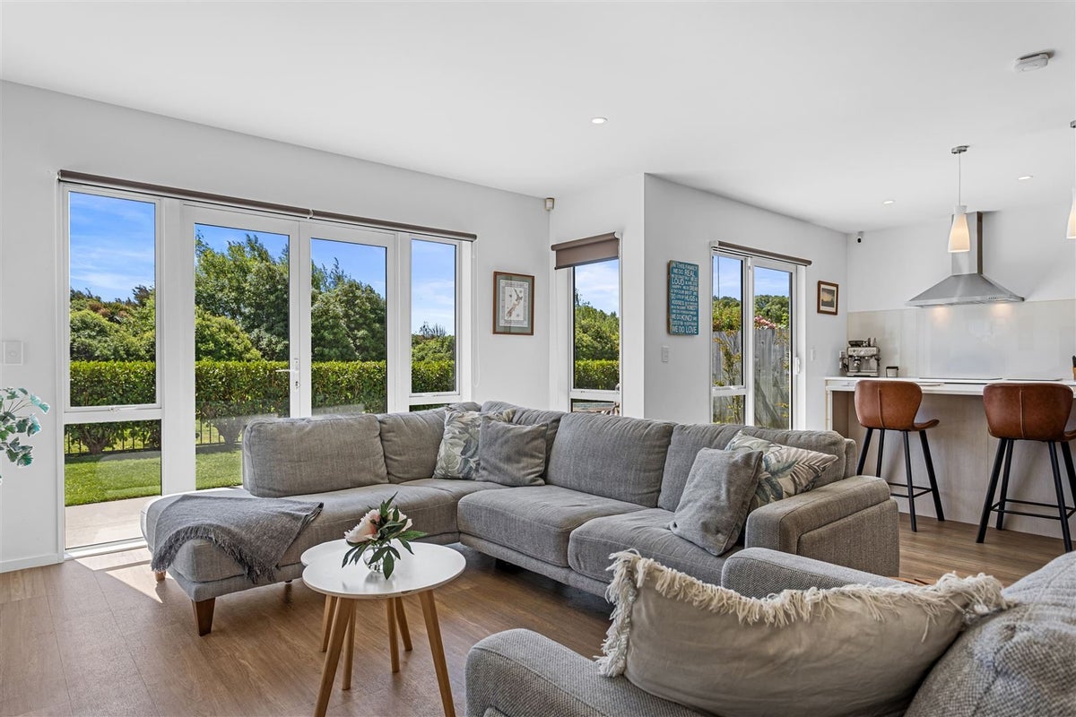 41 Euphrasie Drive, Aidanfield, Christchurch - Carousel 2