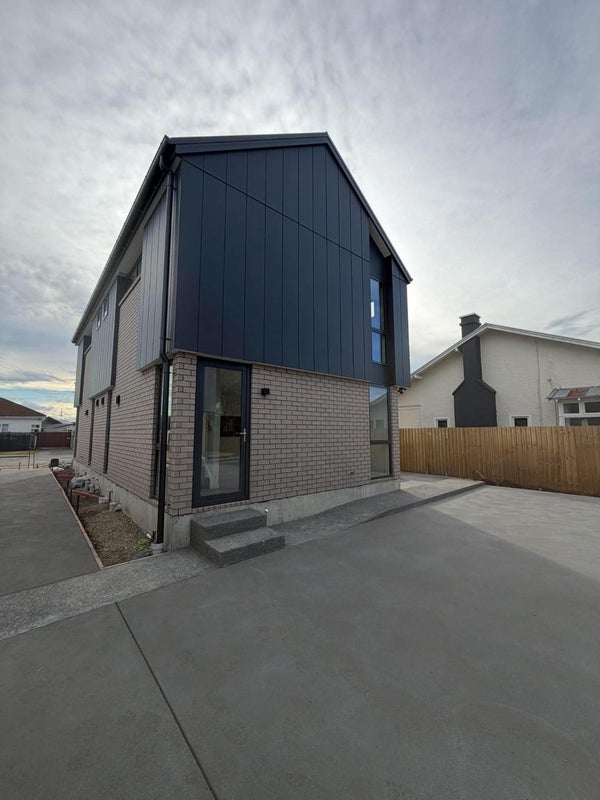 11 Manning Place, Woolston, Christchurch - Carousel 1