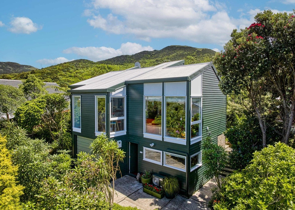 4 Huntleigh Park Way, Ngaio, Wellington - Carousel 2