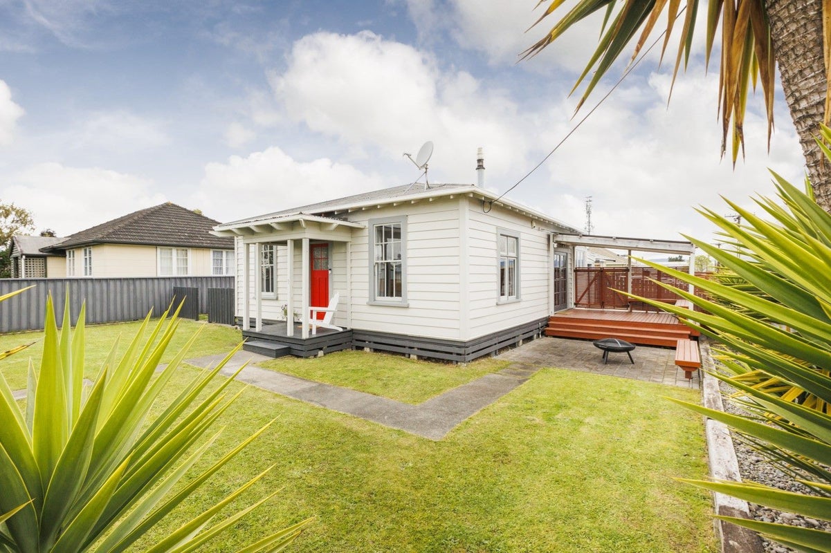 9 Leeds Street, Milson, Palmerston North - Carousel 18