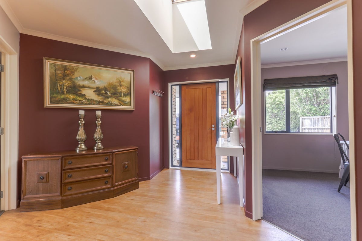 8 Antonia Place, Aidanfield, Christchurch - Carousel 2