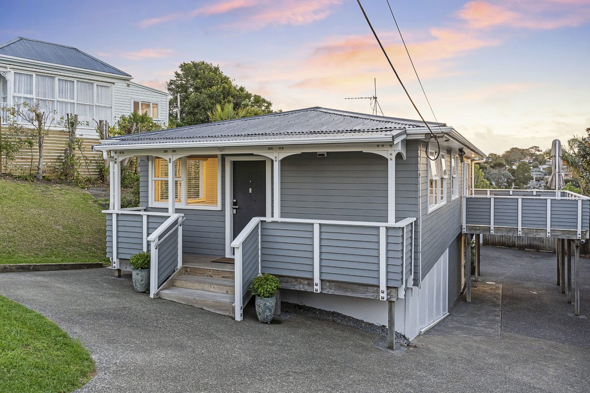 66 Verbena Road, Birkdale, Auckland - Carousel 1