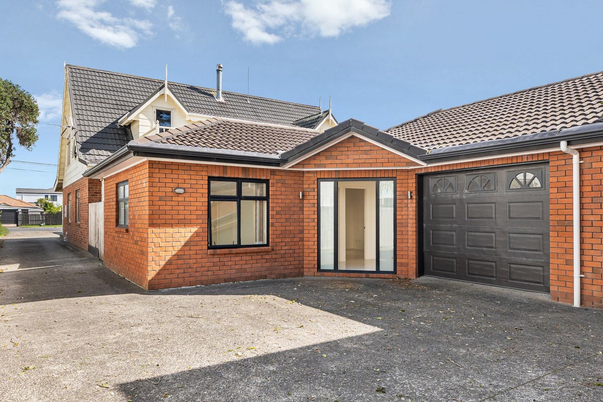 23A Centreway Road, Orewa, Orewa - Carousel 1