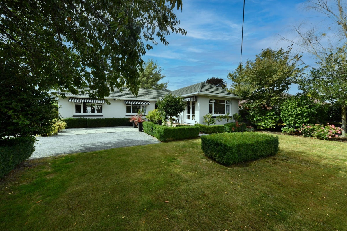 19 Middlepark Road, Sockburn, Christchurch - Carousel 16