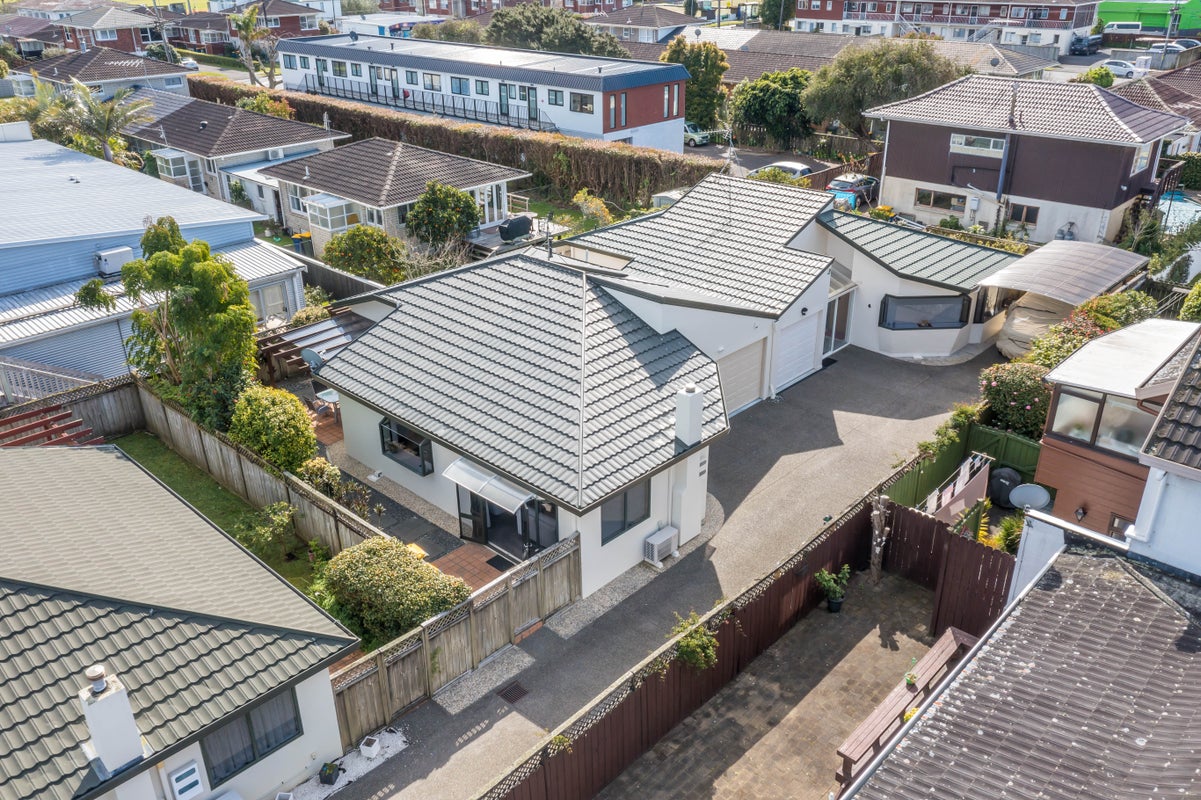 3/53 Anzac Road, Browns Bay, Auckland - Carousel 2