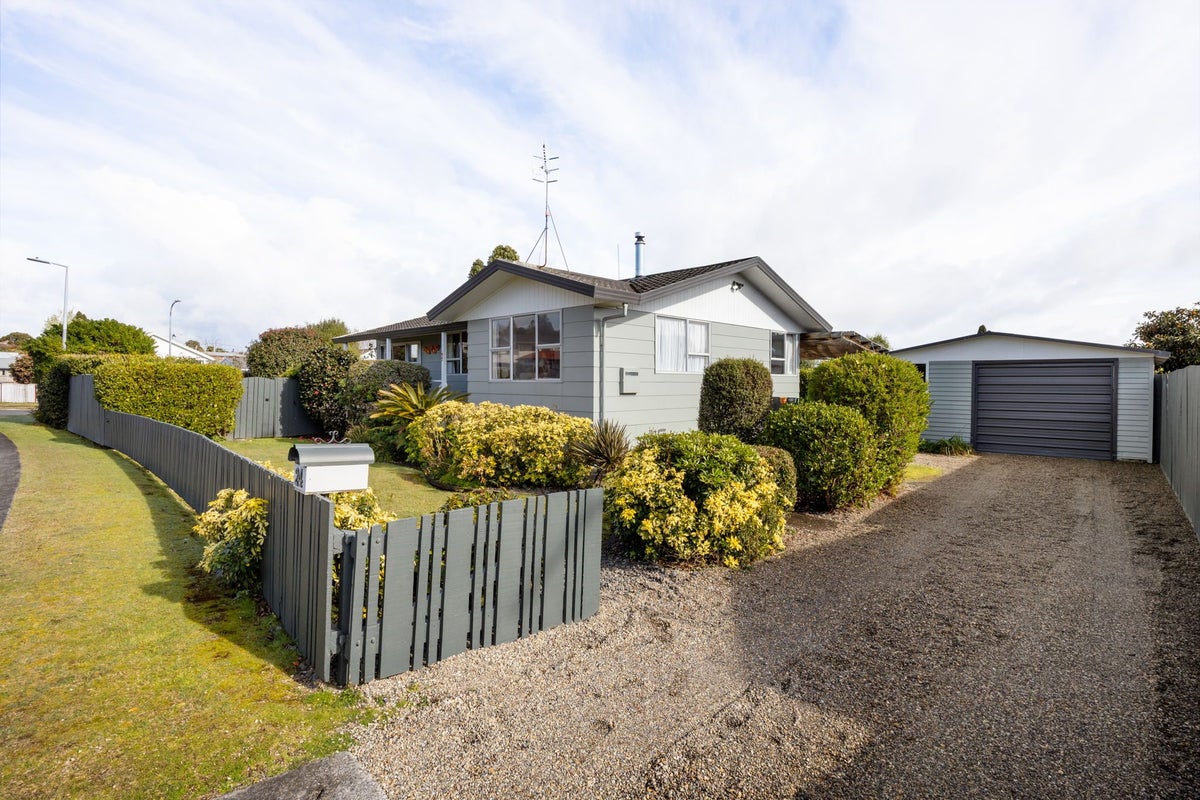 24 Blomfield Street, Nawton, Hamilton - Carousel 2