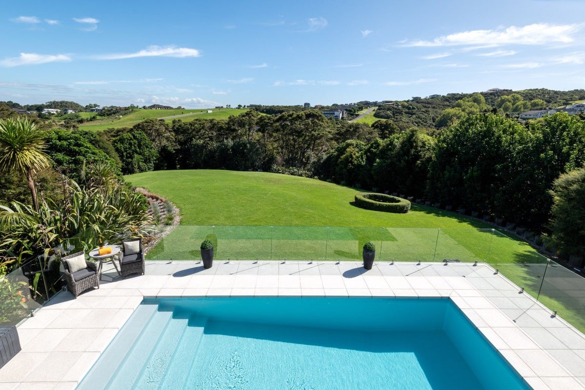 824 REDOUBT ROAD, Manukau Central, Manukau - Carousel 50