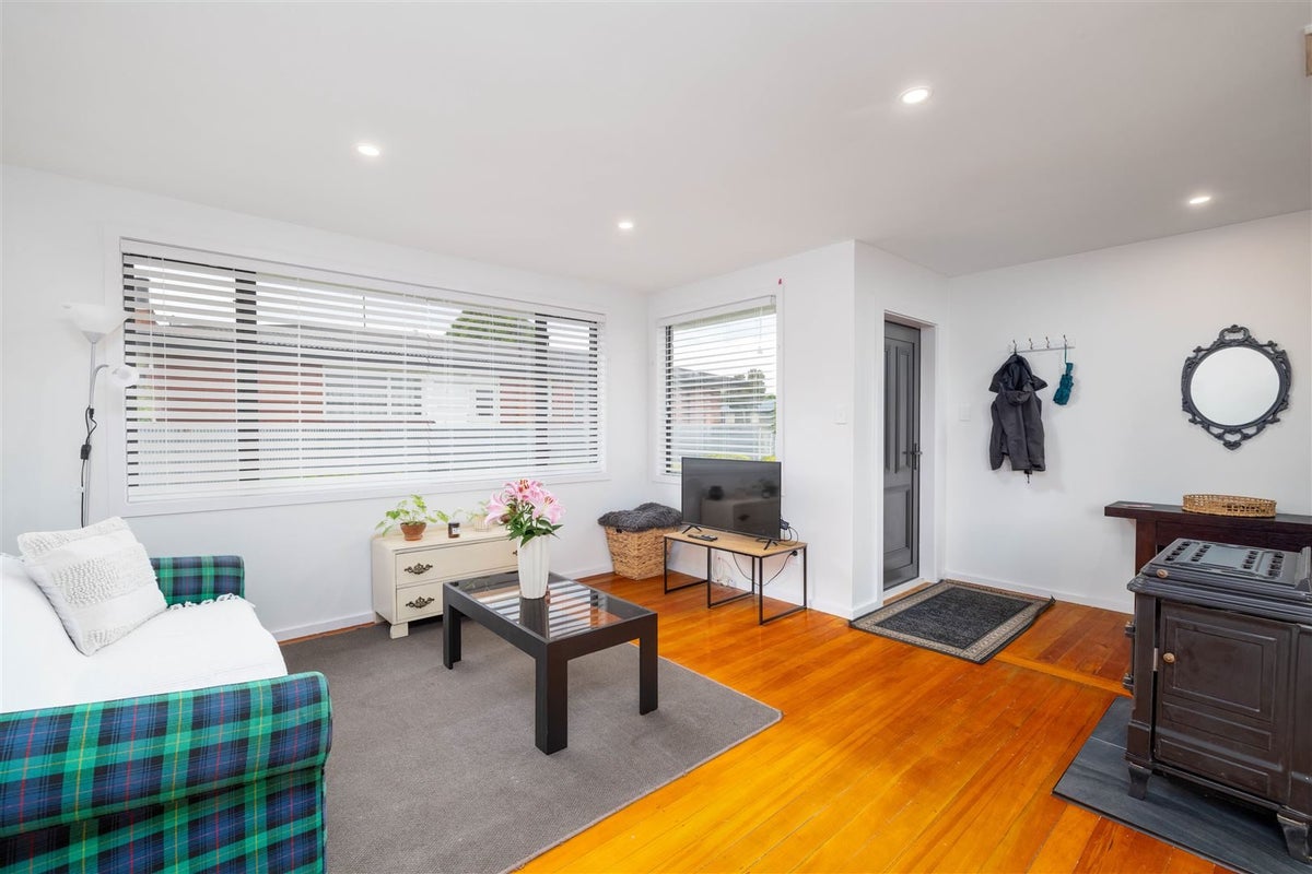 23 Denise Crescent, Hornby, Christchurch - Carousel 2