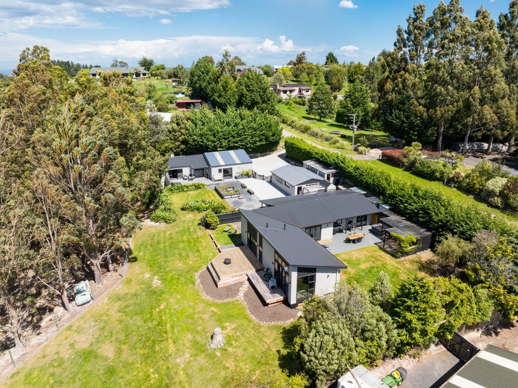 20 Sproull Drive, Scroggs Hill, Dunedin - Carousel 1