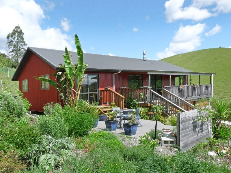 8 Hooper Place, Wakefield - Carousel 2