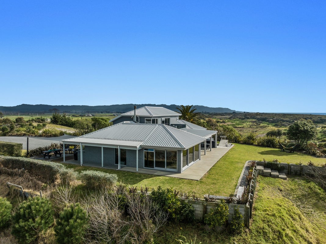 1030 Thornton Road, Matata, Whakatane - Carousel 2