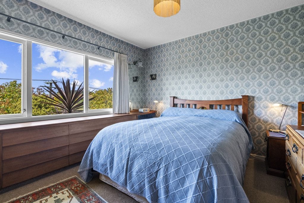 41 Acacia Crescent, Glenview, Hamilton - Carousel 2