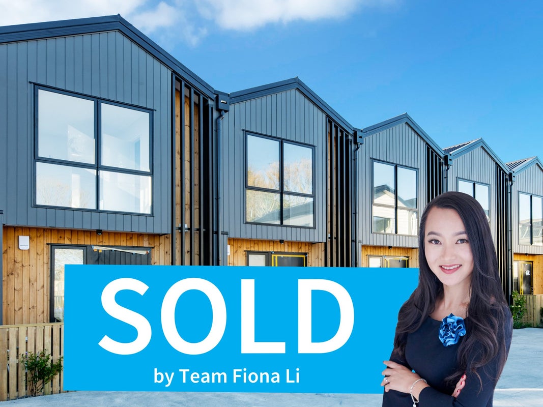 4/110 Beach Road, Te Atatu Peninsula, Auckland - Carousel 1