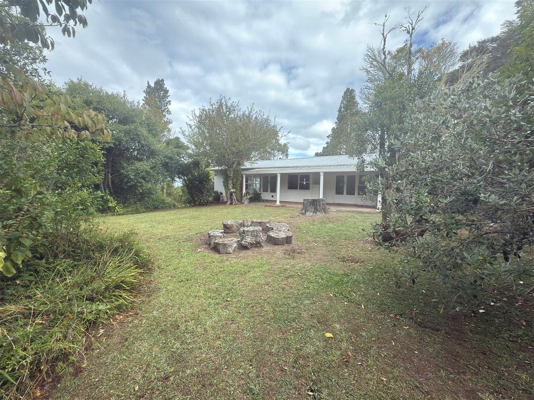 208 Godley Road, Titirangi, Auckland - Carousel 2