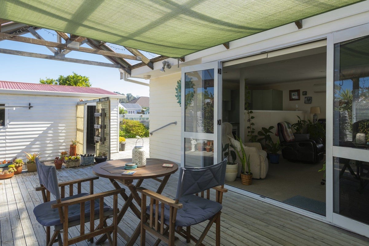 95 Iranui Road, Inner Kaiti, Gisborne - Carousel 48