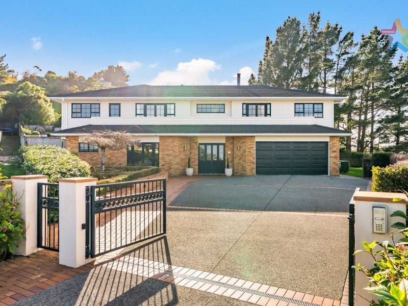 44 Arahiwi Grove, Tirohanga, Lower Hutt - Carousel 1