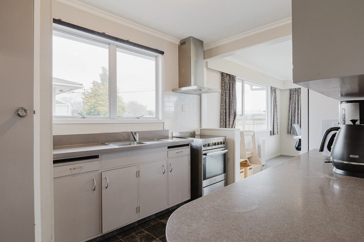53 Maxwells Line, Awapuni, Palmerston North - Carousel 2