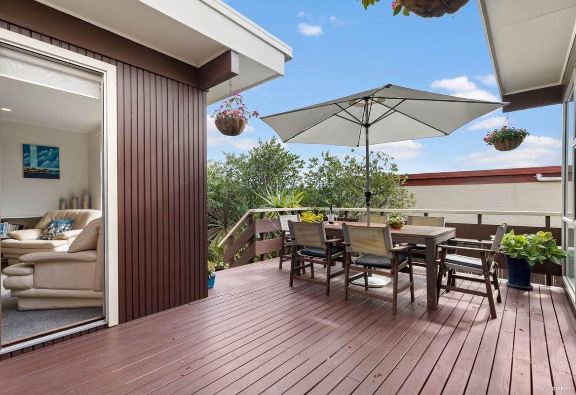 38 Halsey Drive, Lynfield, Auckland - Carousel 2