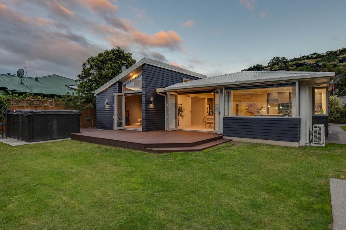 38 Bay View Road, Moncks Bay, Christchurch - Carousel 1
