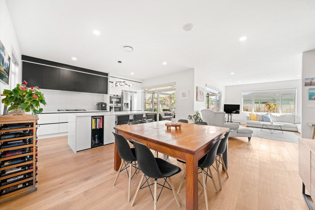 1 Turutu Place, Long Bay, Auckland - Carousel 2