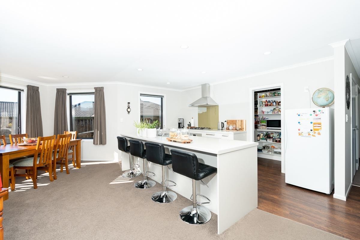 15 Cole Thomas Place, Huntington, Hamilton - Carousel 2
