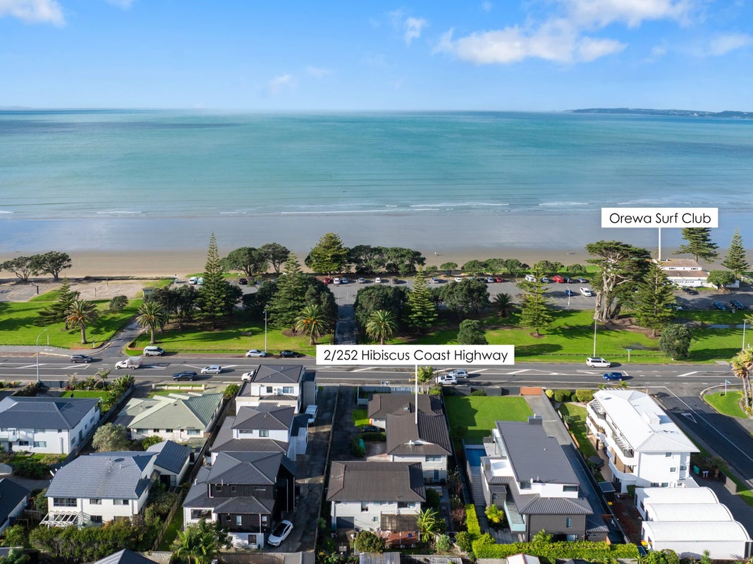 2/252 Hibiscus Coast Highway, Orewa, Rodney, Auckland - Carousel 2