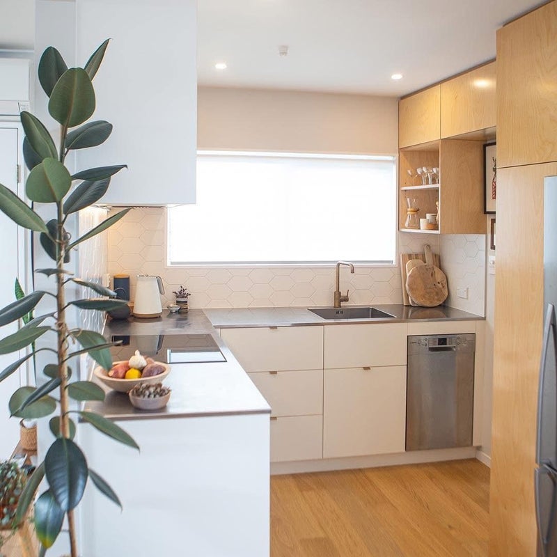 44S Roxburgh Street, Mount Victoria, Wellington - Carousel 1