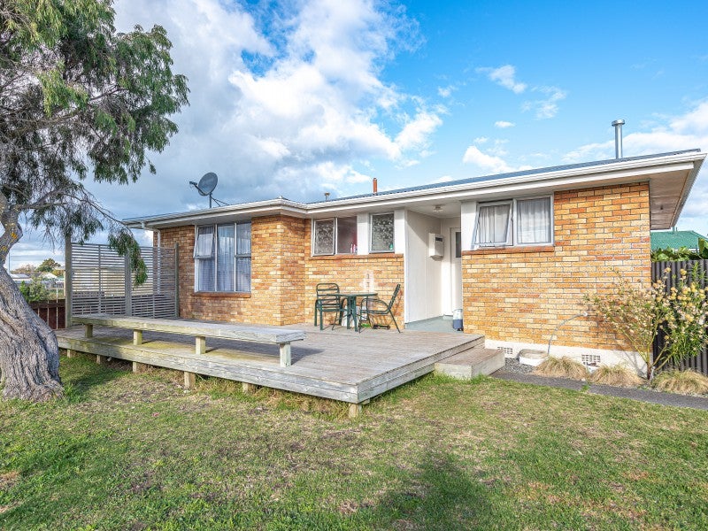 36 Gibbons Crescent, Castlecliff, Whanganui - Carousel 1