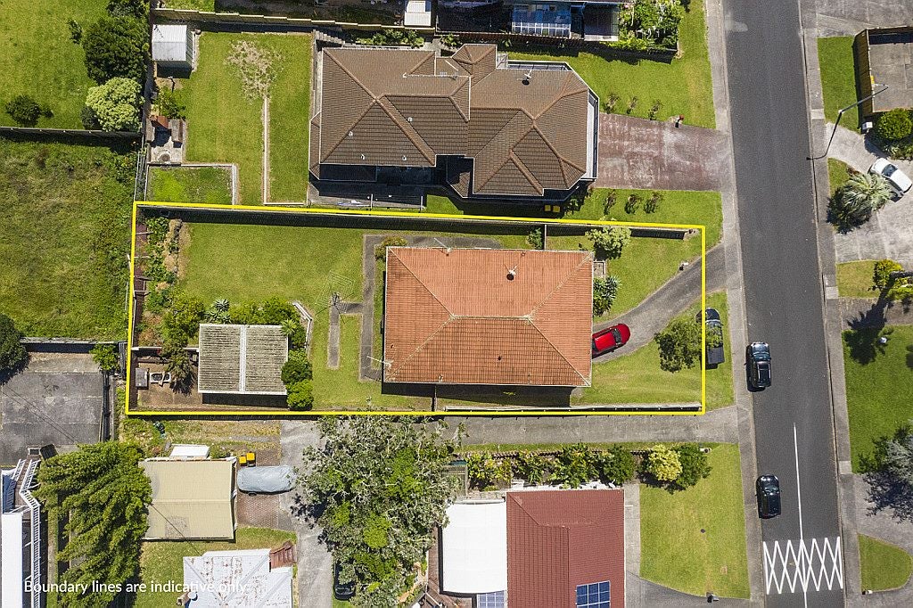 23 Pakira Avenue, Glendene, Auckland - Carousel 1