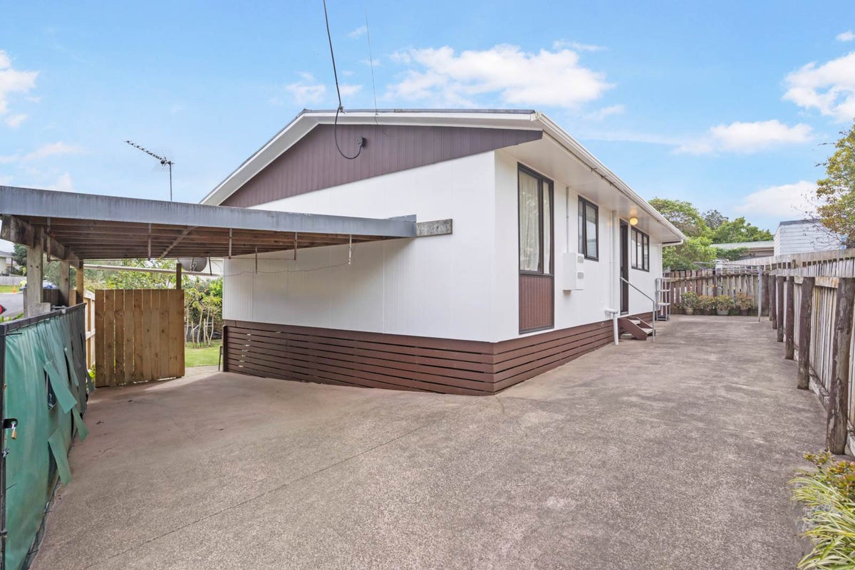 39 Kelman Road, Kelston, Auckland - Carousel 1