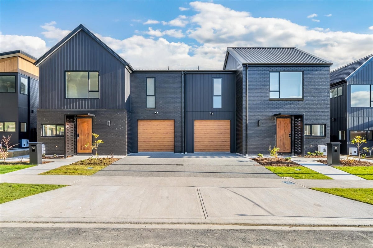 12 Don Money Street, Wallaceville, Upper Hutt - Carousel 1