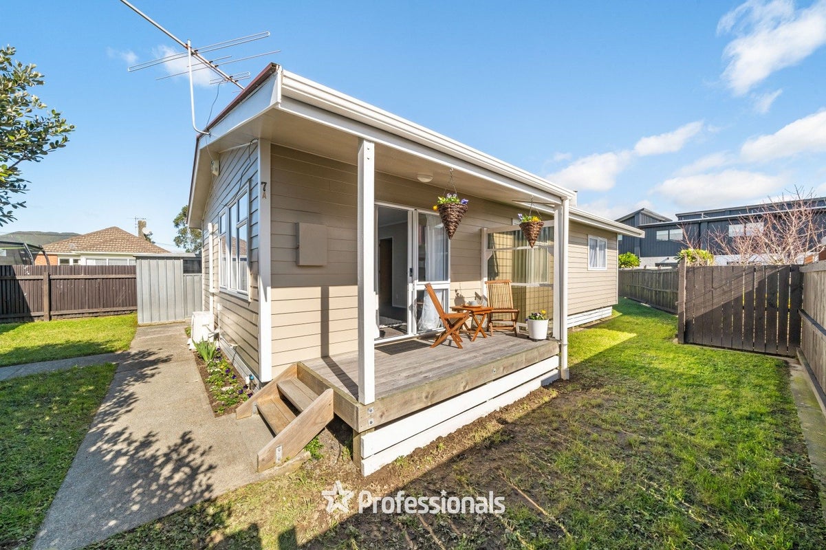 7A Avery Grove, Boulcott, Lower Hutt - Carousel 1