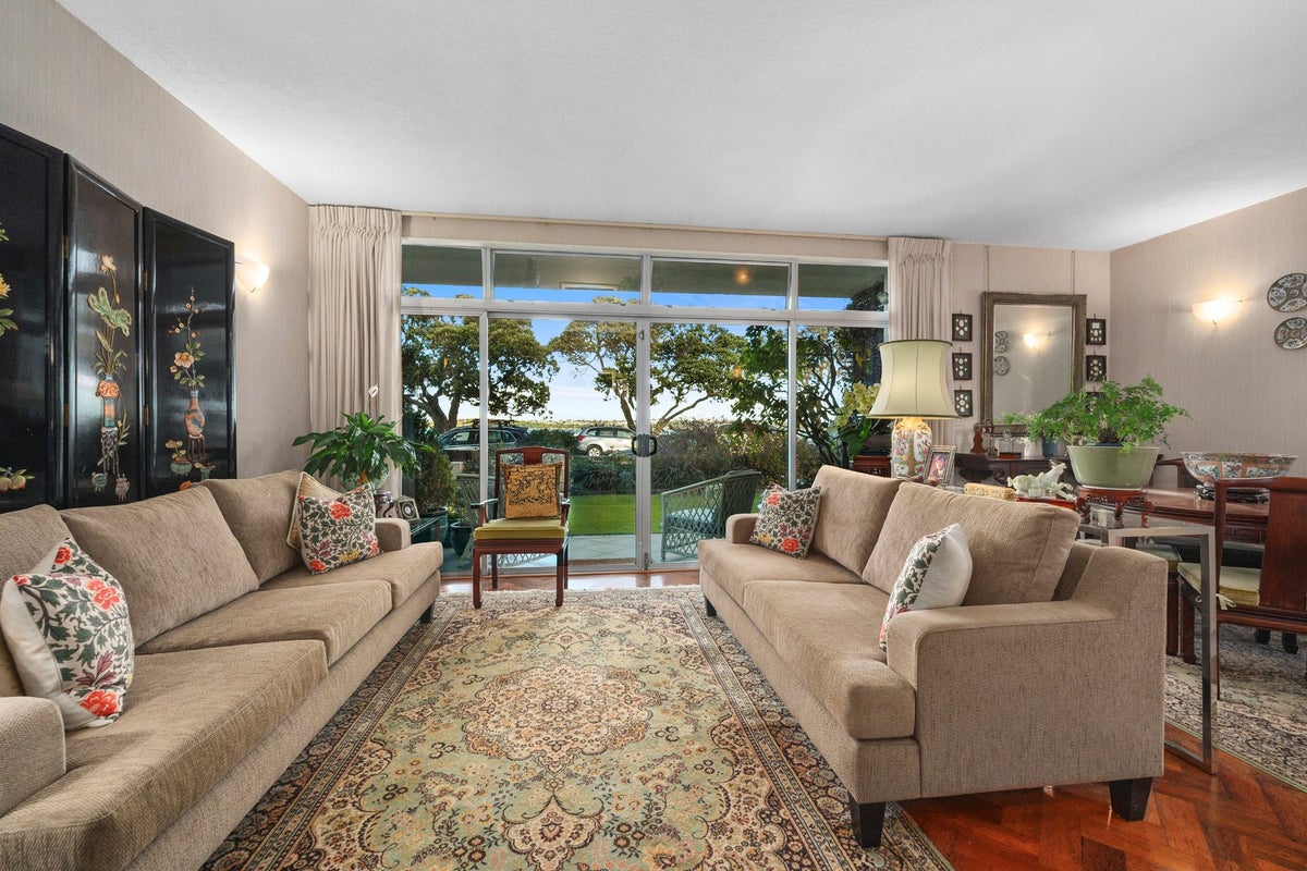 1B/18 King Edward Parade, Devonport, Auckland - Carousel 2