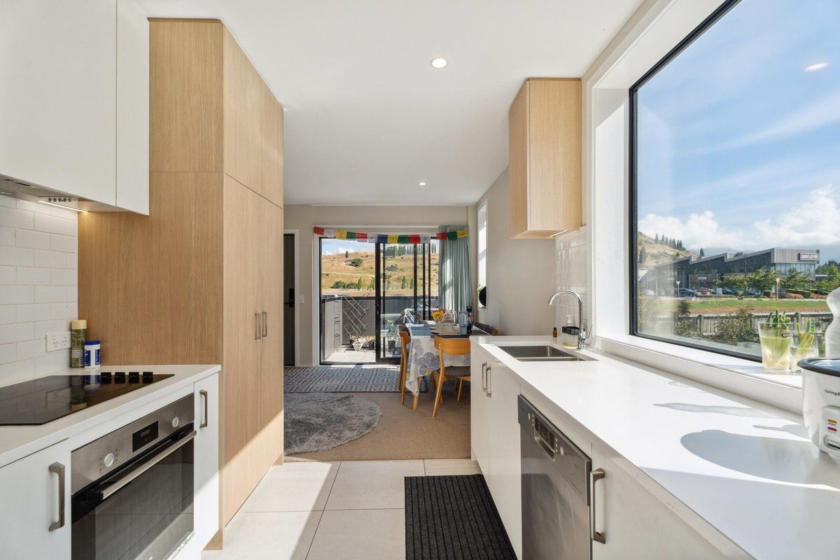 1 Tewa Street, Frankton, Queenstown - Carousel 2