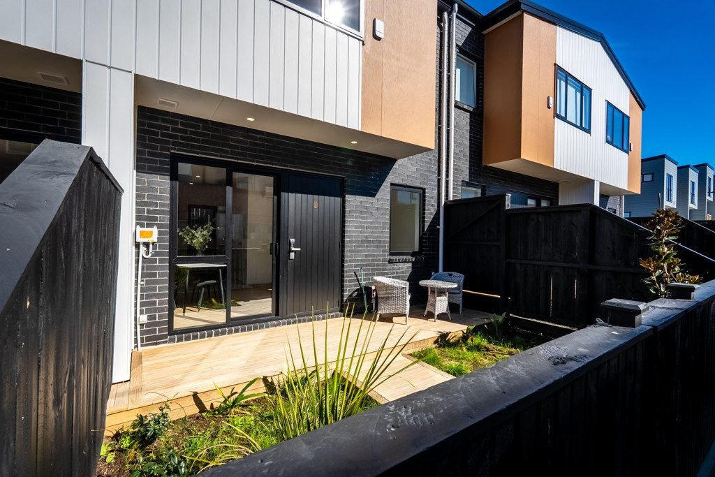 10/20 Seabrook Avenue, New Lynn, Auckland - Carousel 1